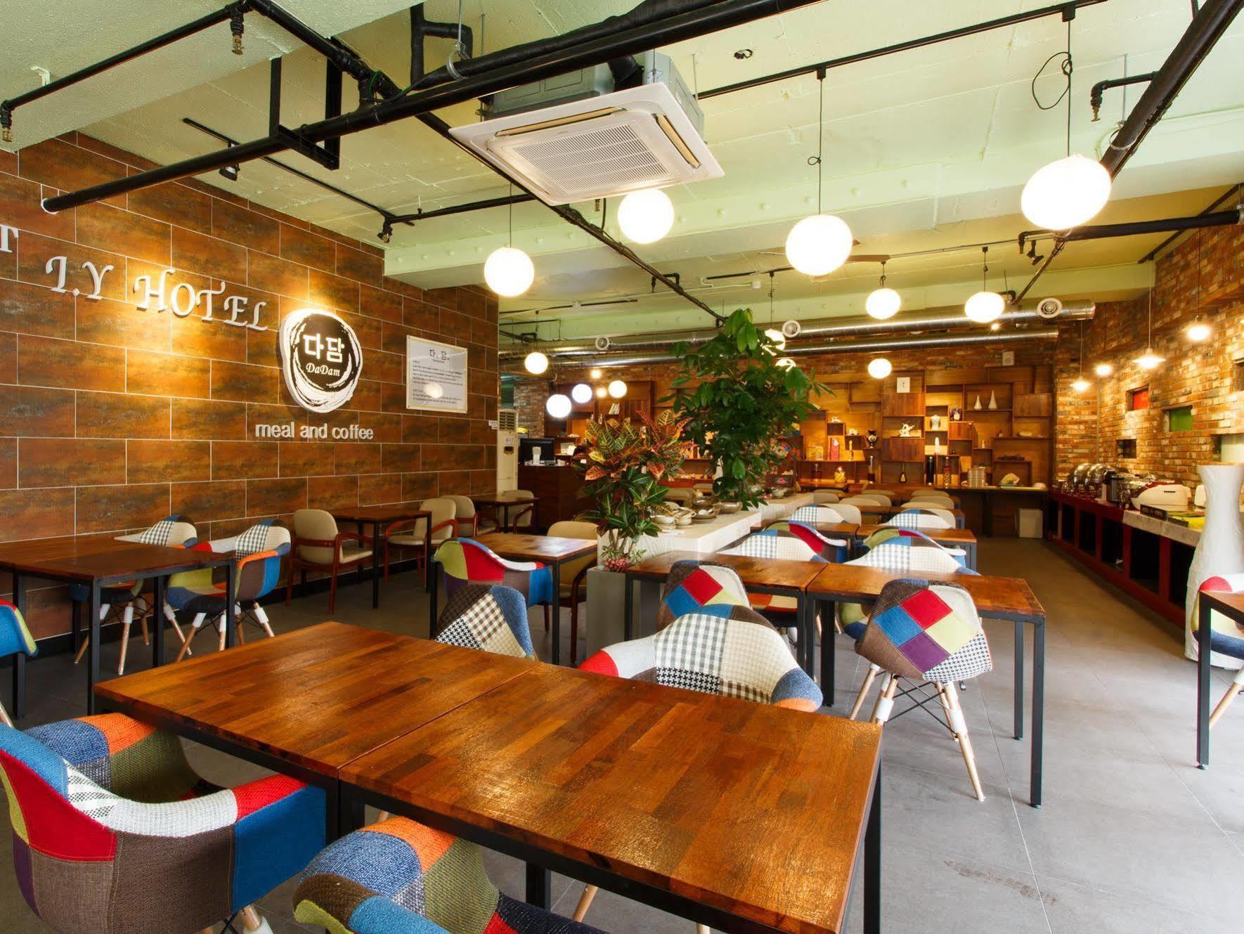 I.Y Hotel Suwon Dış mekan fotoğraf