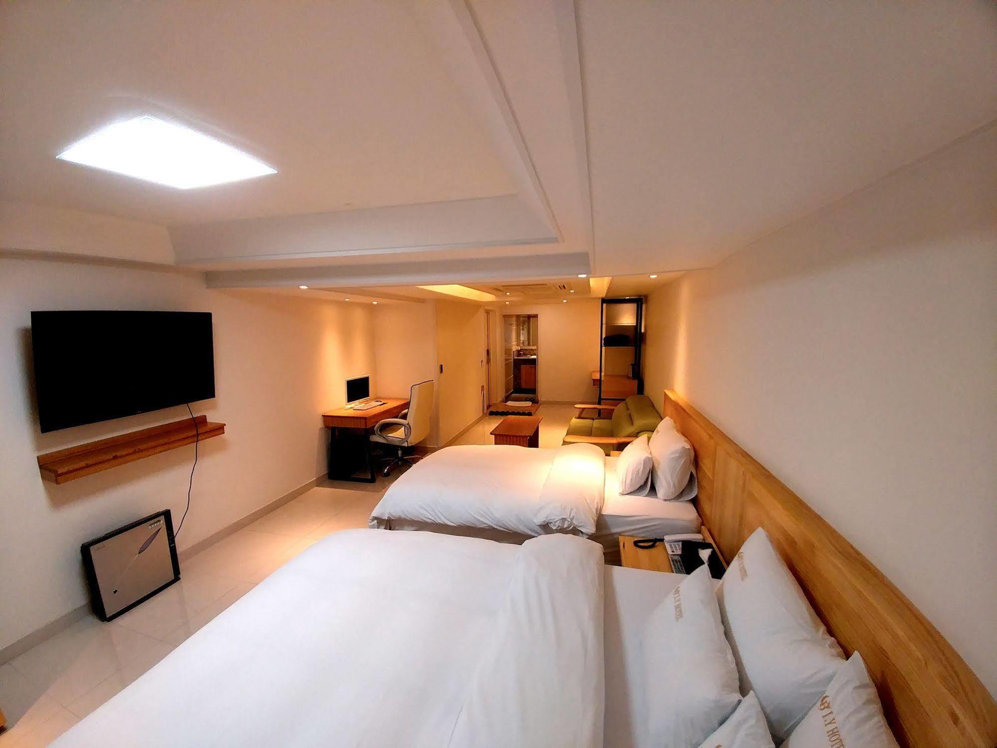 I.Y Hotel Suwon Dış mekan fotoğraf