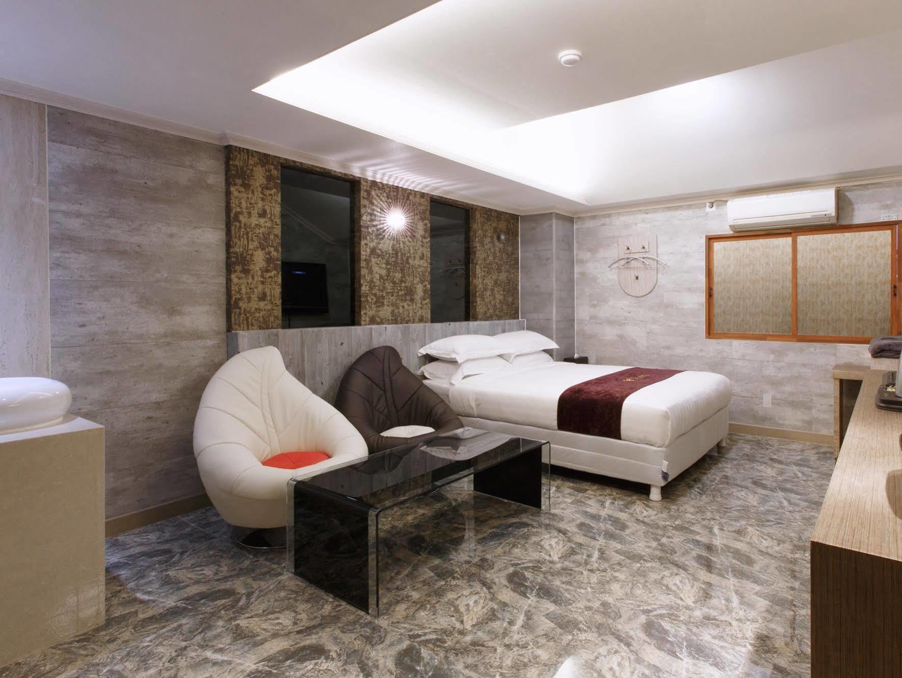 I.Y Hotel Suwon Dış mekan fotoğraf