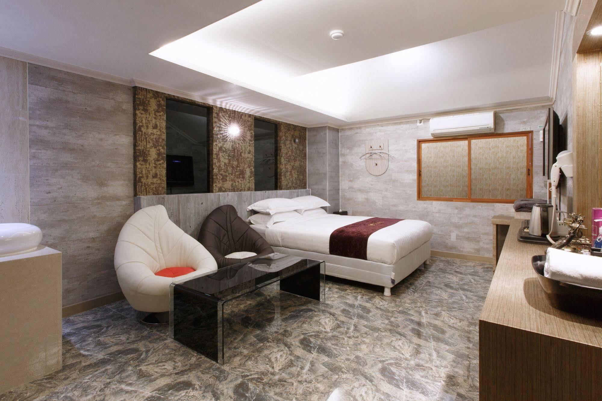 I.Y Hotel Suwon Dış mekan fotoğraf