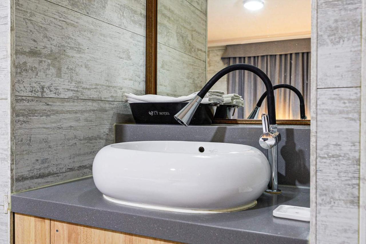 I.Y Hotel Suwon Dış mekan fotoğraf